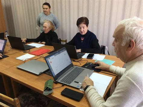 Йога для старшего поколения: как пенсионеры из Ставрополя осваивают занятия в интернете