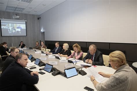 Как работают за кулисами: ключевые решения Комитета по здравоохранению